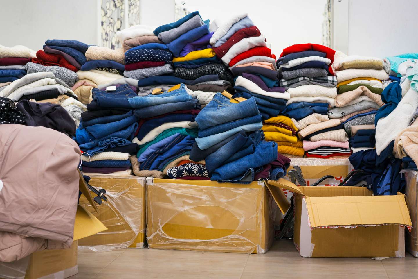 Vente d’invendus aux salariés : un avantage exonéré de cotisations