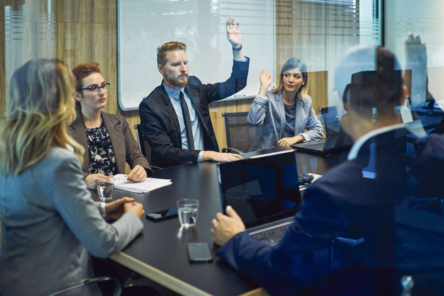 L’associé gérant d’une SARL peut-il voter sur sa prime exceptionnelle ?