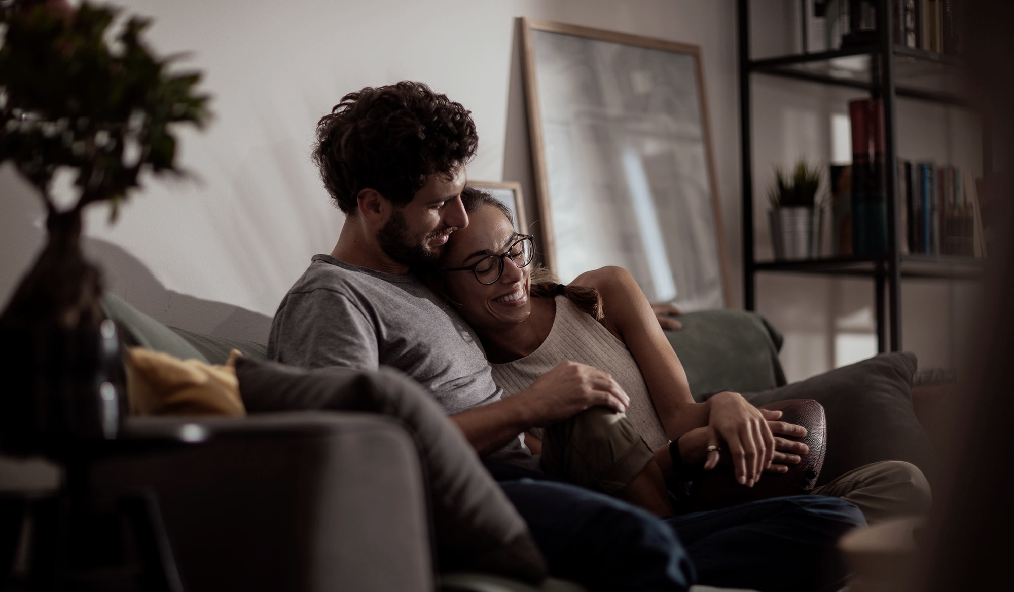 couple sur canapé